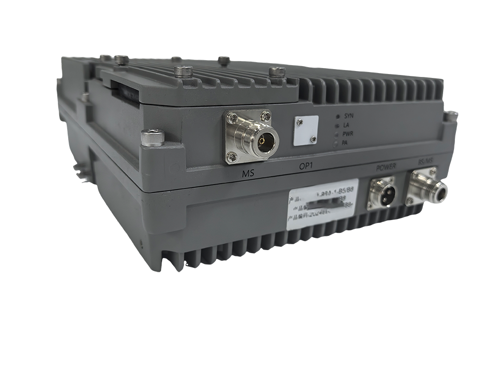  康马三频手机信号接收器2000㎡